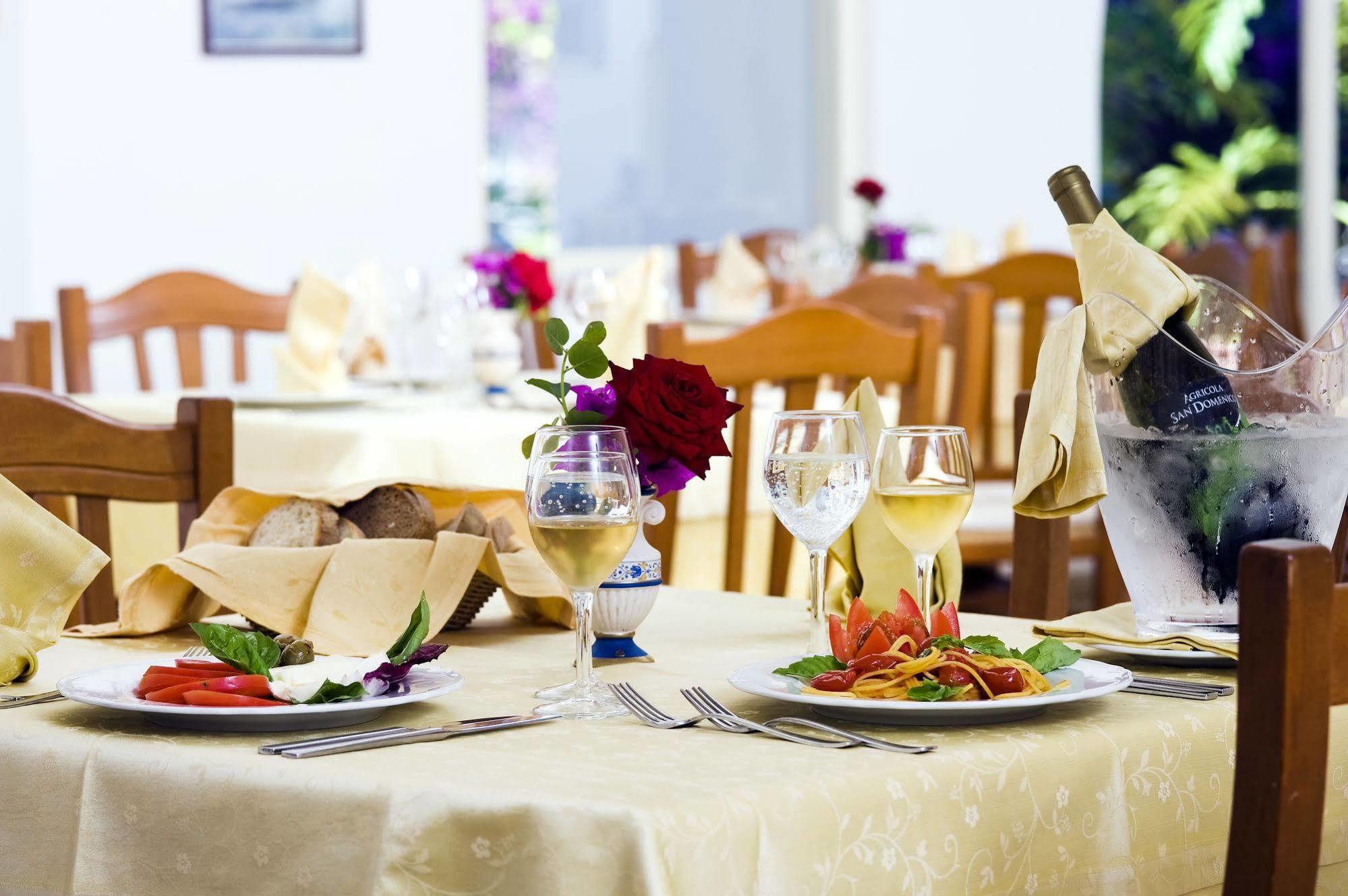 Villa Angela Hotel & Spa Forio di Ischia エクステリア 写真